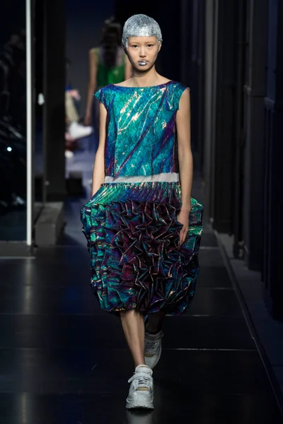 Look 17
